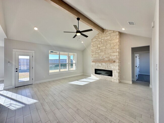 Building Photo - Viewable Now by Appointment Only!