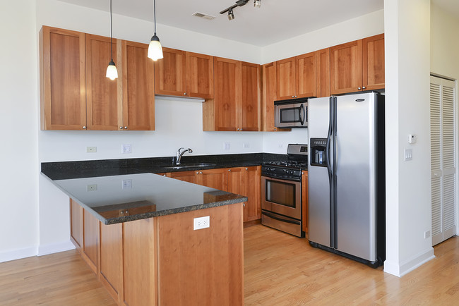 1500 N Damen Apartments Apartments - Chicago, IL  