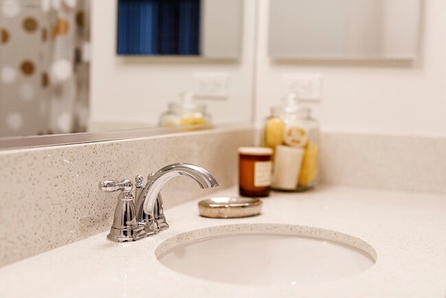Bathroom - 1025 S Berendo St