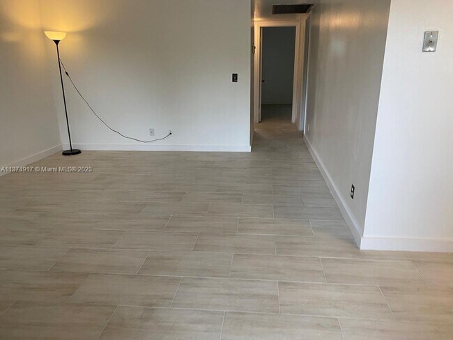 Foto del edificio - 13450 SW 3rd St