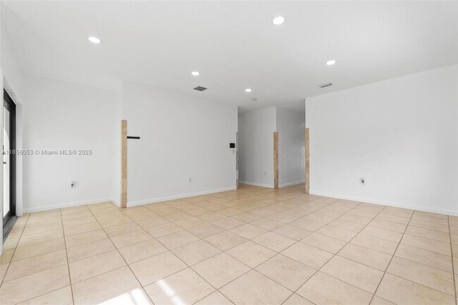 Foto del edificio - 18348 SW 139th Pl