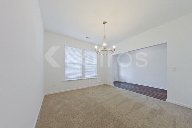 Foto del edificio - 105 Silver Maple Ln