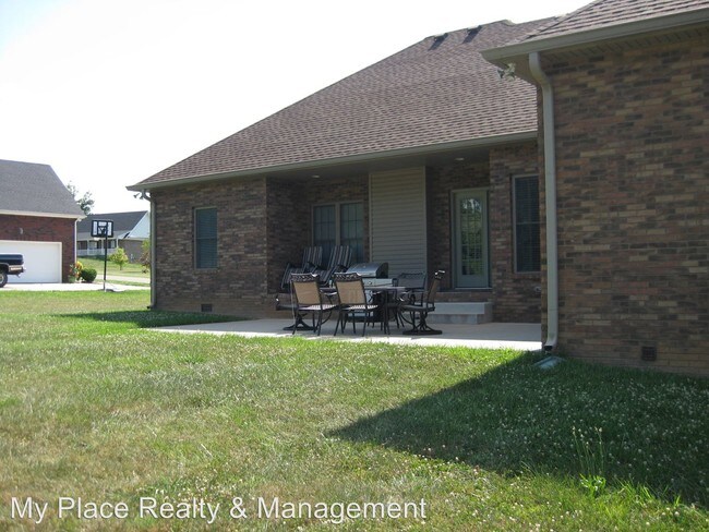 Building Photo - 852 Dixie Ln