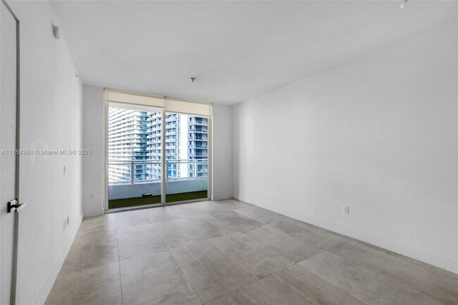 Building Photo - 1080 Brickell Ave