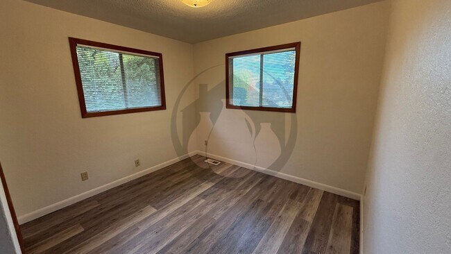 Foto del edificio - Buckner Duplex #2024-JOC8