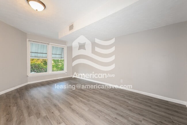 Building Photo - 1402 Linden St