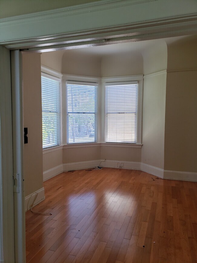 Building Photo - 1017 Stanyan Street, Unit 4