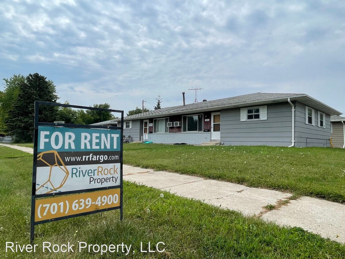 Primary Photo - 3 br, 2 bath House - 202 6th Street West