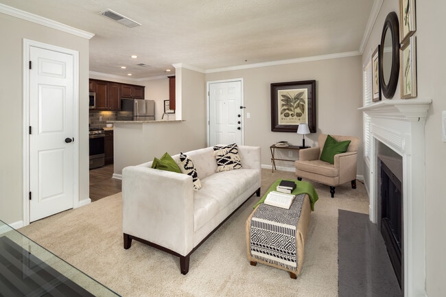 Building Photo - Calibre Lake