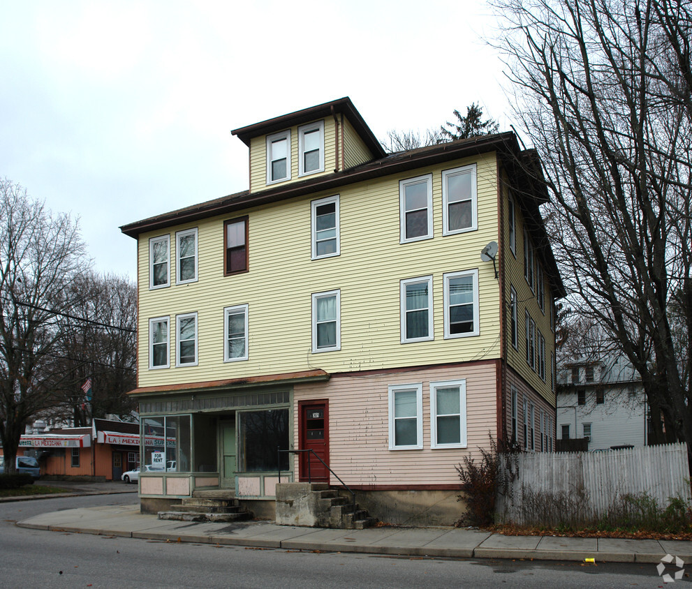 369 Valley St, Willimantic, CT 06226 Apartments - Willimantic, CT