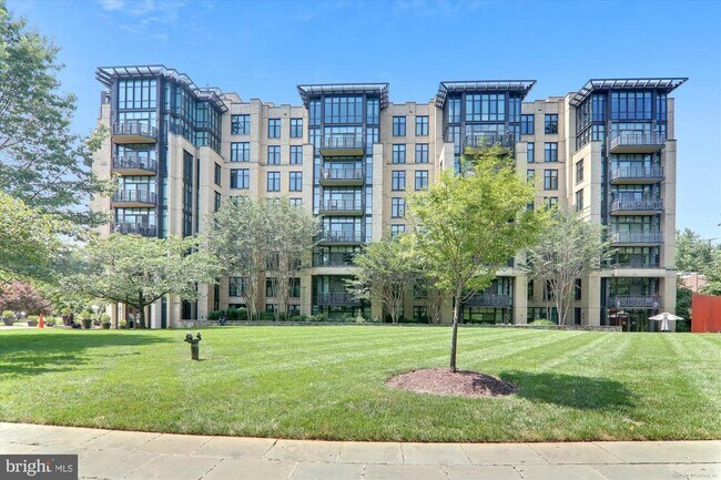 Foto del edificio - 4301 Military Rd NW