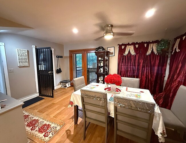 Foto del edificio - 1826 W Pratt Blvd