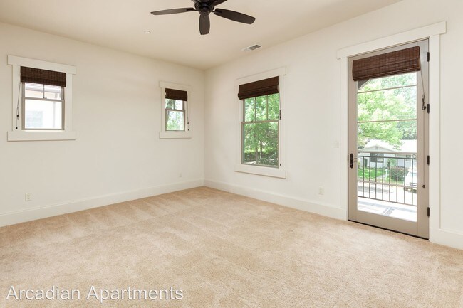 Building Photo - 1740 Arcadian Ave
