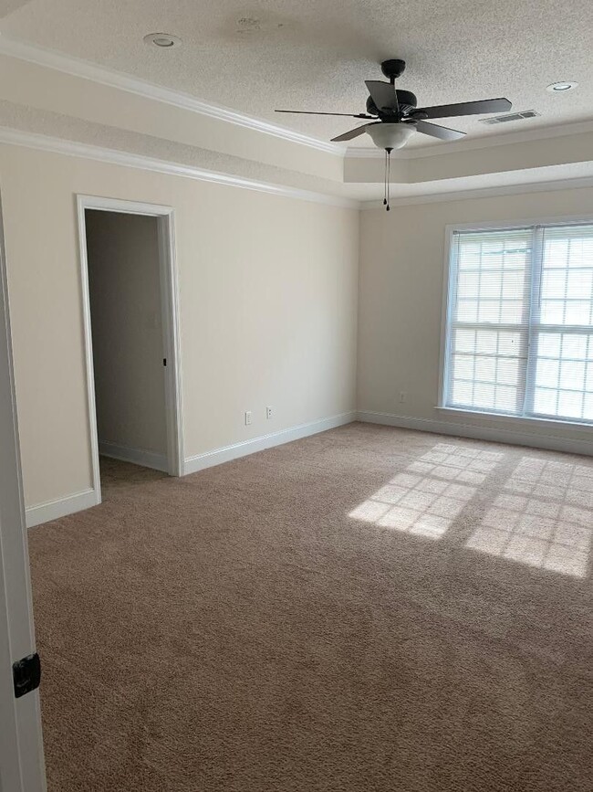 Foto del edificio - 123 Birchleaf Ln