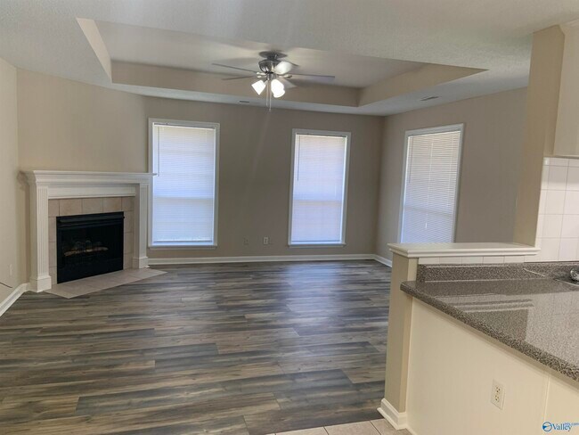 Foto del edificio - 2721 Columns Way SW