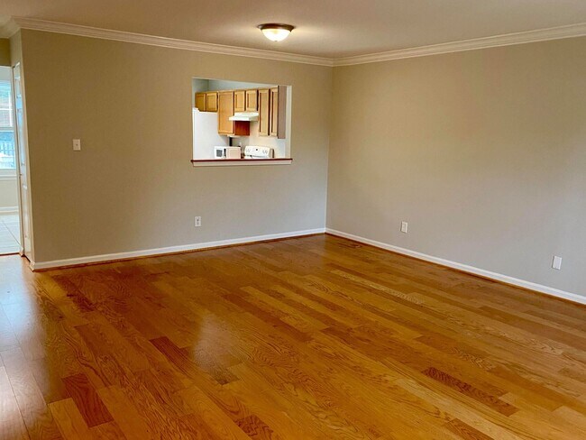 Building Photo - Spacious 3-Bedroom Townhome in Abingdon ~ ...
