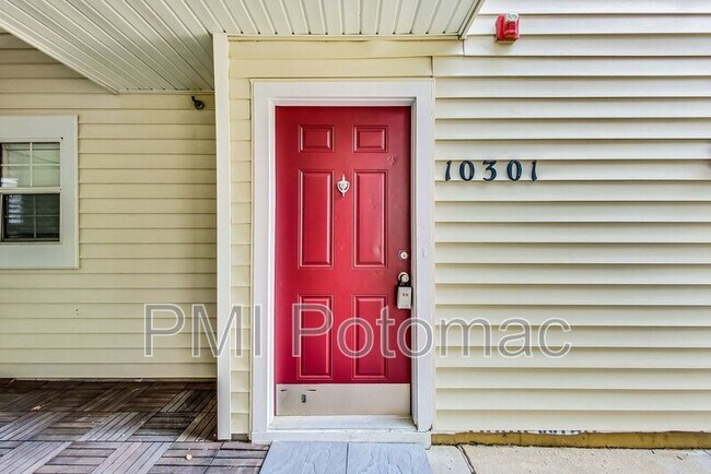 Building Photo - 10301 Westridge Dr