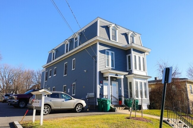 Foto del edificio - 29-33 Highland Avenue Unit 3