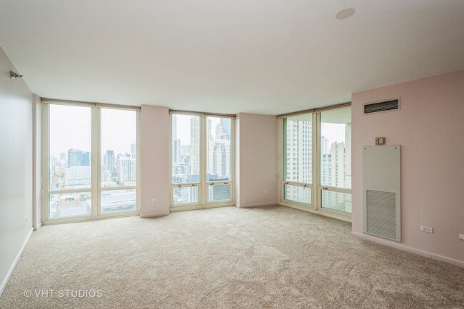 Foto del edificio - 900 W Washington Blvd