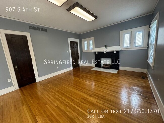 Building Photo - 907 S 4th St