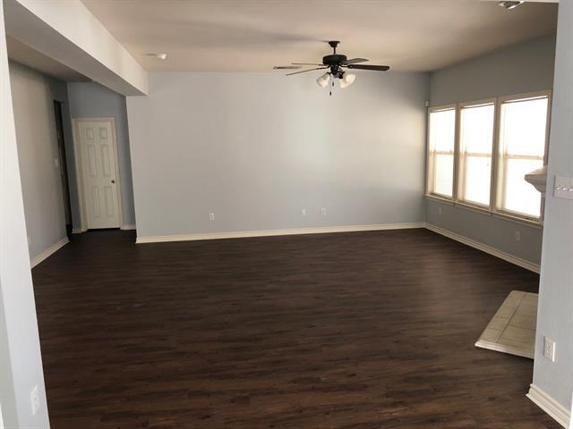 Foto del edificio - 2612 Clubhouse Dr
