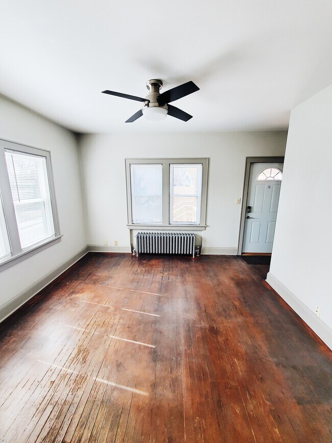 Building Photo - Completely Remodeled 1BR Unit in West Alli...