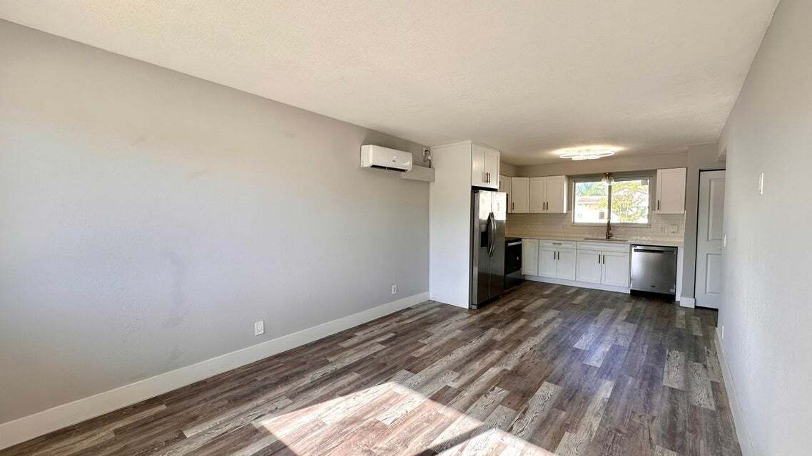 Foto del edificio - 313 Swain Blvd