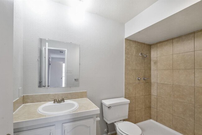 Foto del edificio - 15627 Summer Briar Ct