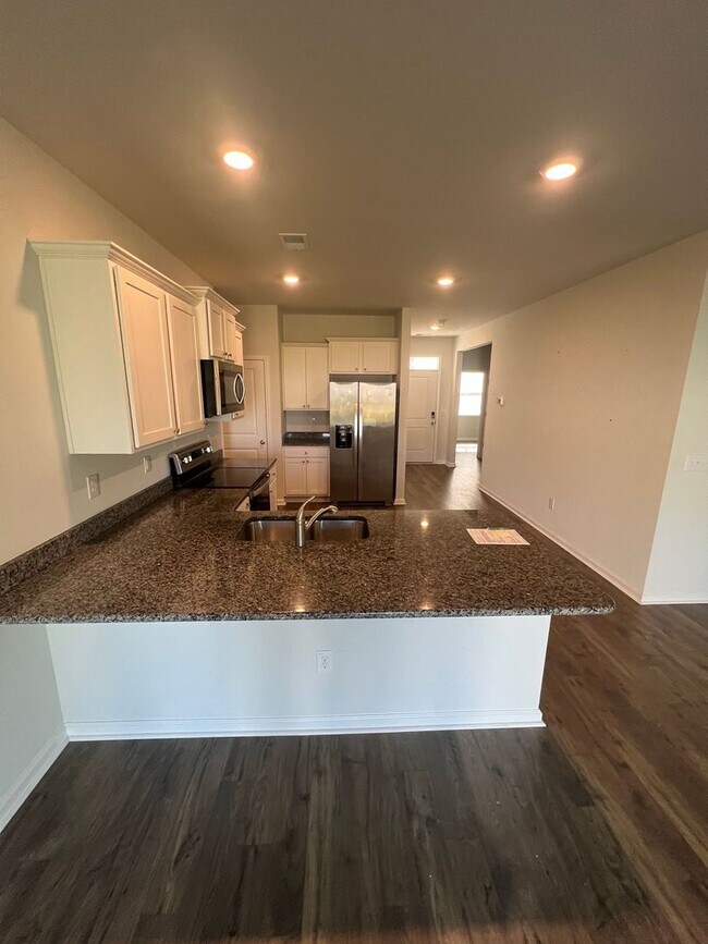 Foto del edificio - 3BD/ 2BA house in Forestbrook Cove