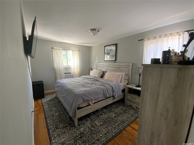 Foto del edificio - 255-02 149th Ave