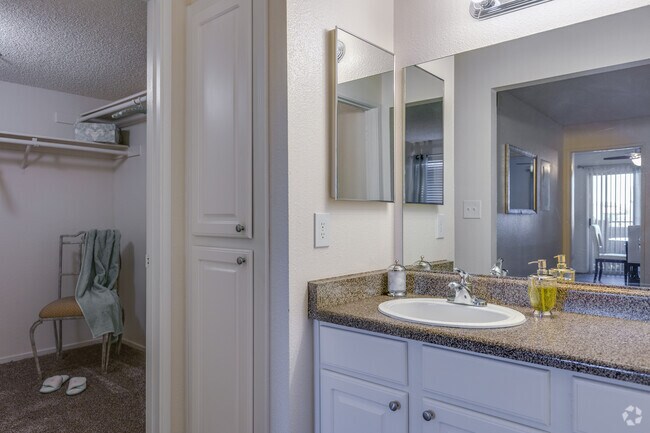 2 BR, 2 BA - 1,056 SF - Promontory Point