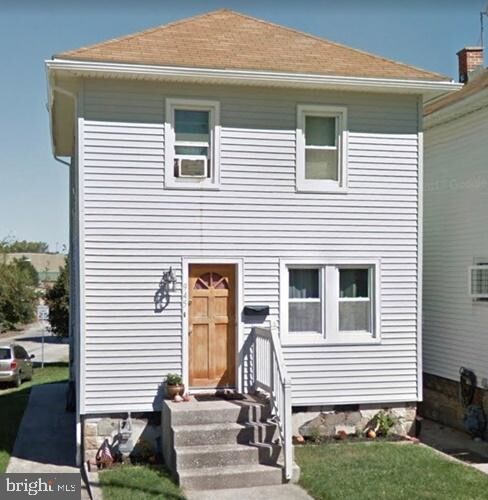 Primary Photo - 945 Edgar St