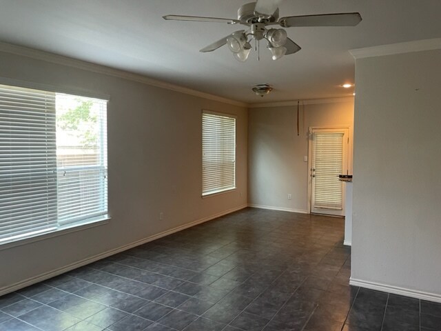 Foto del edificio - 7128 Tourant Rd