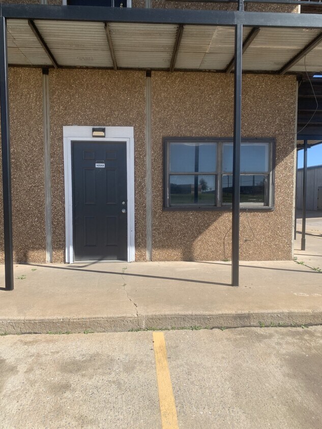 Foto principal - 1425 S Council Rd