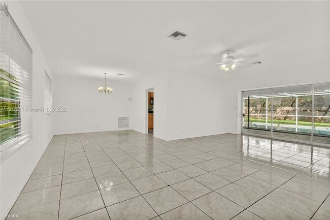 Building Photo - 4 br, 3 bath House - 7331 SW 135th Ter