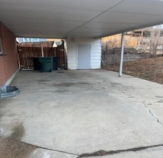 Building Photo - 2503 E 90th Pl