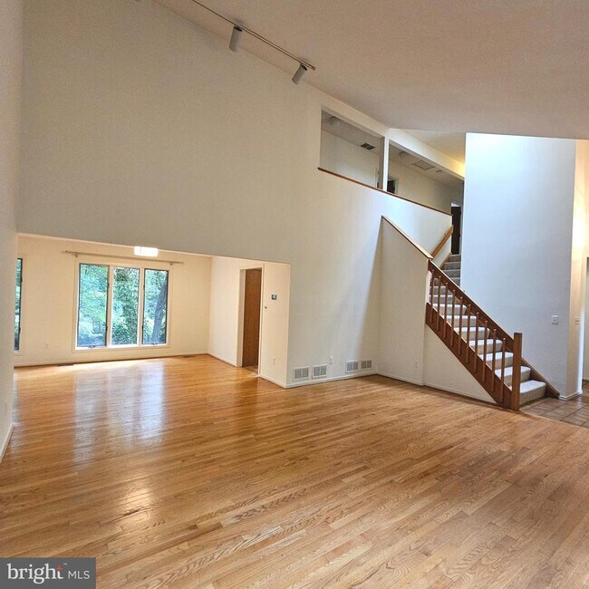Building Photo - 7413 Walton Ln