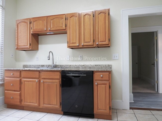 Foto del edificio - 212 E 6th St