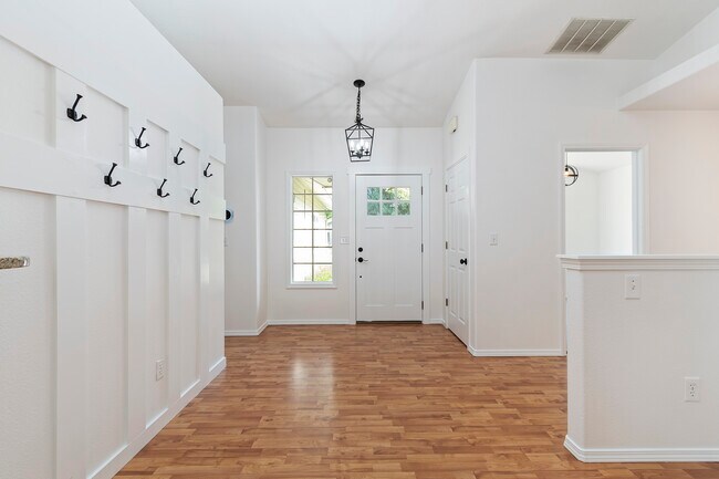 Building Photo - 4467 S Falconrest Way
