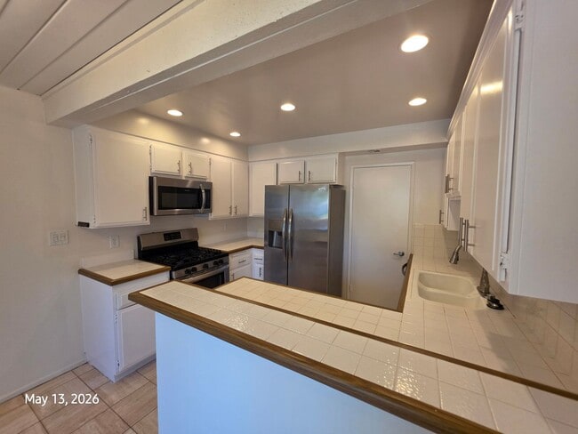 Foto del edificio - County Club Villas: 3 Bedroom 2 Bath Attached Townhouse
