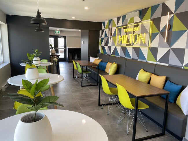 Photo du bâtiment - 625 Milton