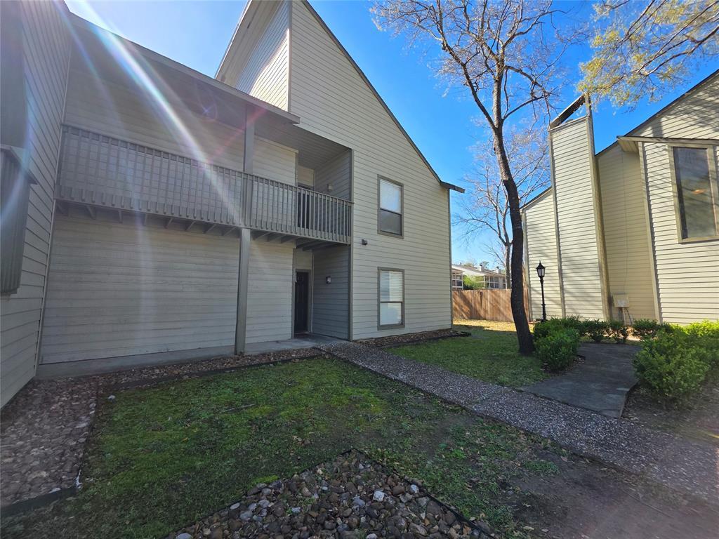 Primary Photo - 17417 Red Oak Dr