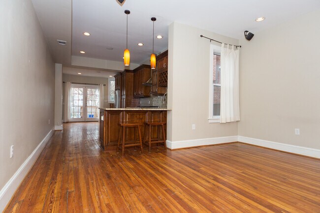 Foto del edificio - 3220 Sherman Ave NW