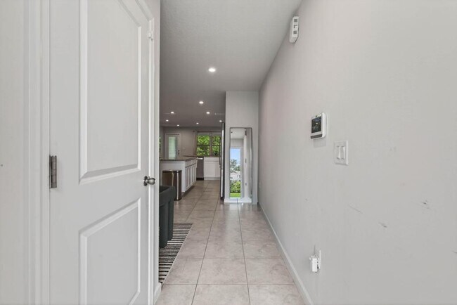Foto del edificio - 2528 Sadler Trce Wy