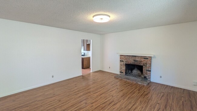 Building Photo - Lemon Grove 4 Bed with garage