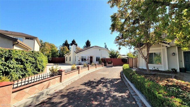 Foto del edificio - 4 br, 2 bath House - 34185 Frederick Lane