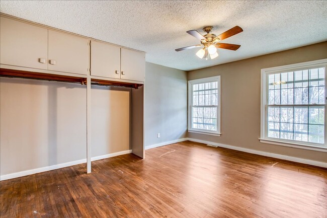 Foto del edificio - Spacious Townhome in Southeast Wichita