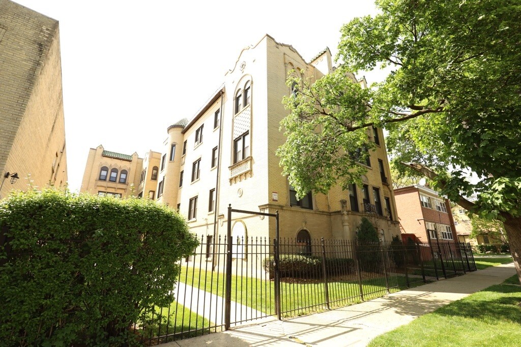 6150 N Francisco Ave Unit H, Chicago, IL 60659 Condo for Rent in