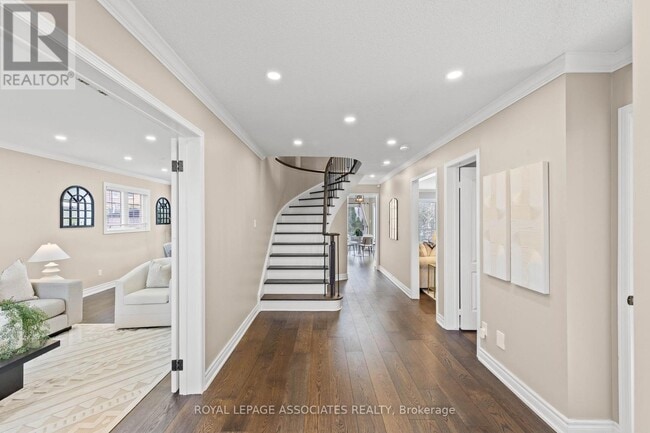 Building Photo - 33 Hutton Crescent