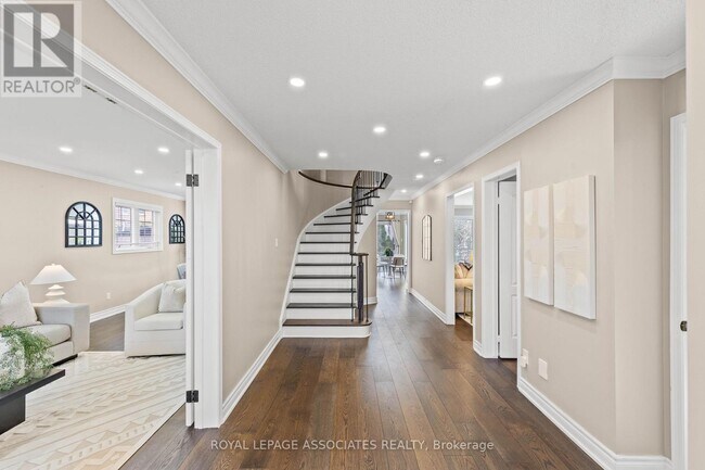 Photo du bâtiment - 33 Hutton Crescent